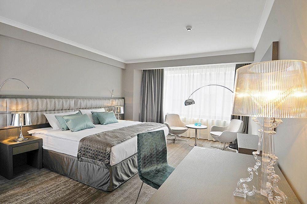 Hotel Agenda Louise 3*